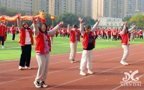 南昌現(xiàn)代外國(guó)語學(xué)校第22屆運(yùn)動(dòng)會(huì)剪影（十五）